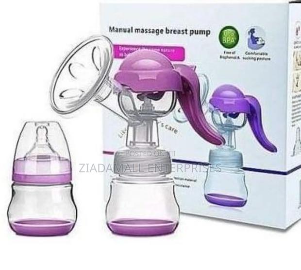 Lightweight Manual Breast Pump for Convenient Milk Expression