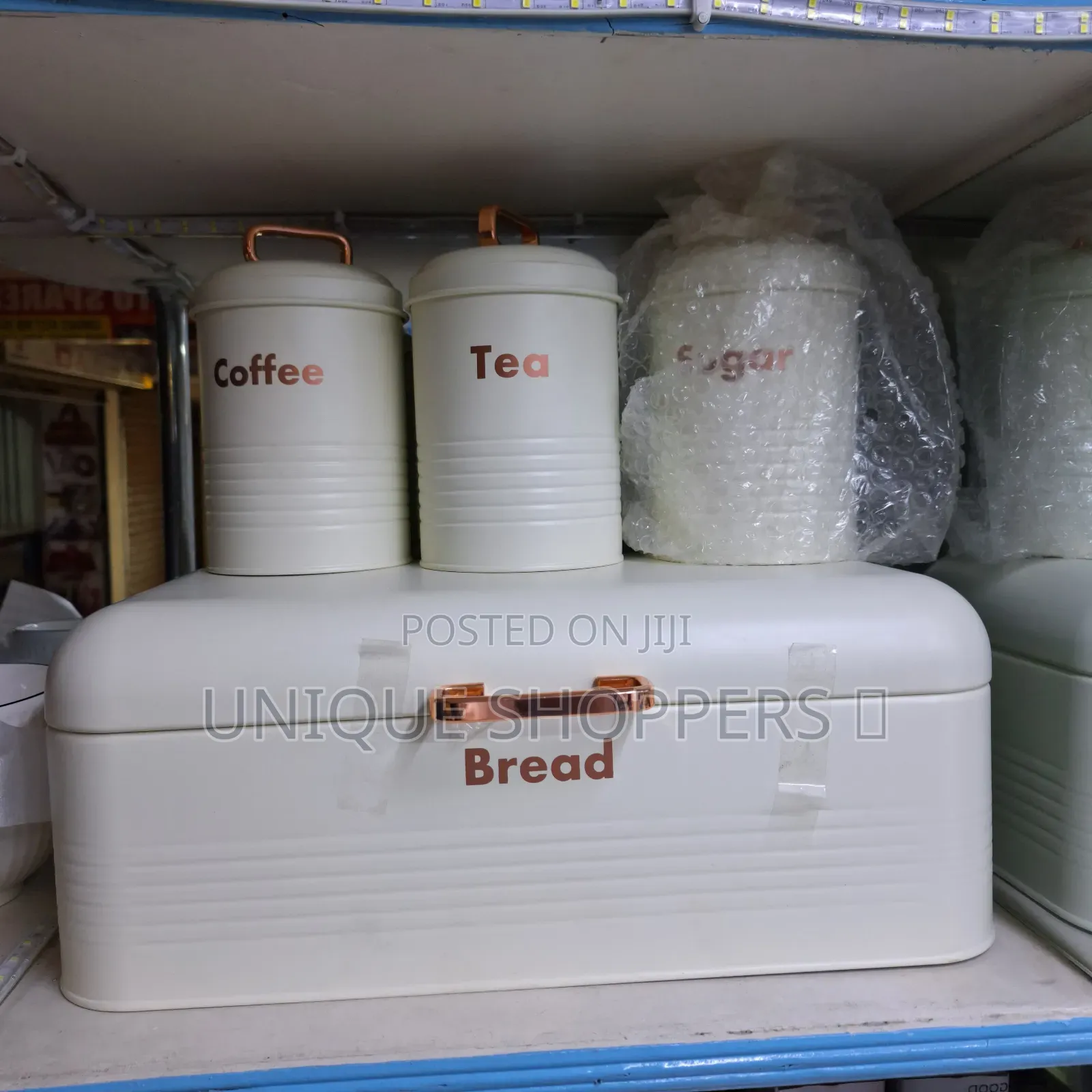  New Arrival
*Bread Storage Bin With 3 PCS Cannisters