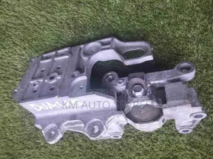Nissan Dualis Gearbox Mount.