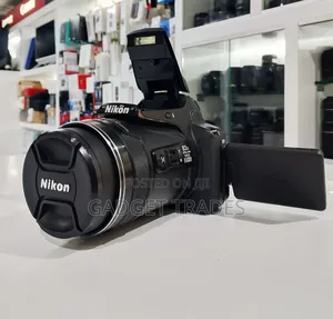 Nikon Coolpix P900 Digital Camera( Just Two Months Old)
