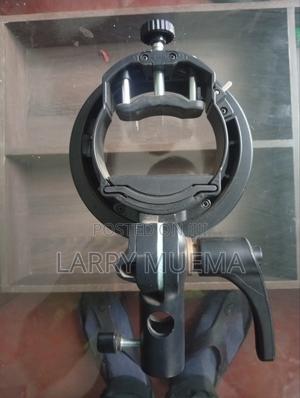 Godox Speedlight Bowen Holder - main view