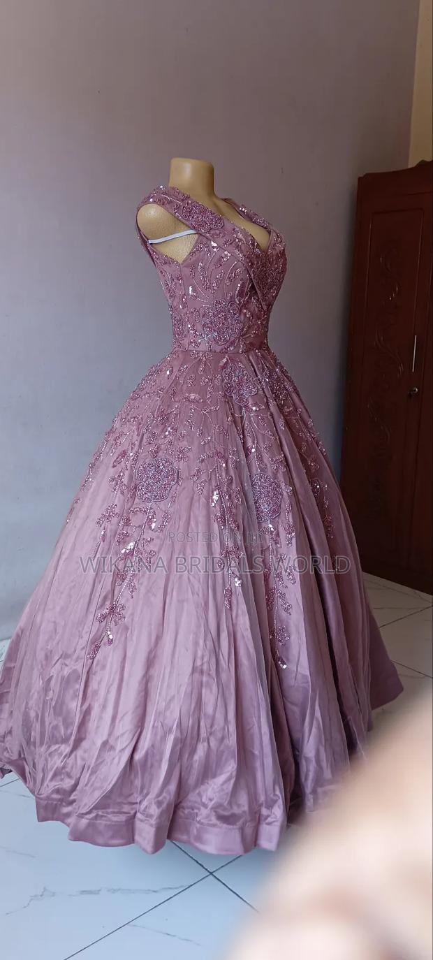 Wedding Accessories and Gowns - thumbnail 2