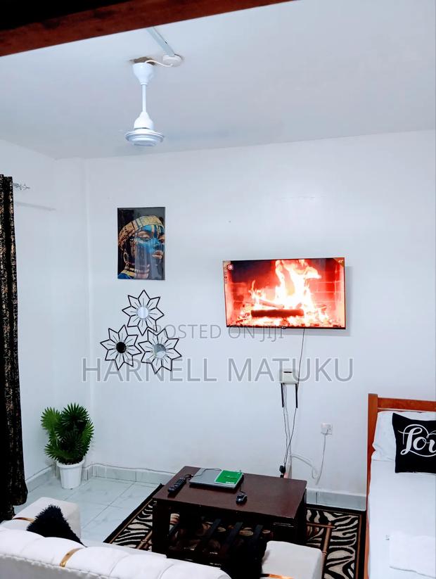 Cozy Studio Airbnb Apartment - thumbnail 6