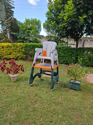 Kids Feeding Table