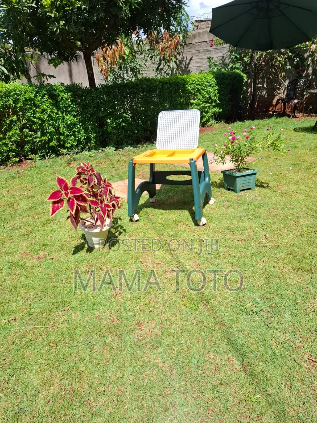 Kids Feeding Table