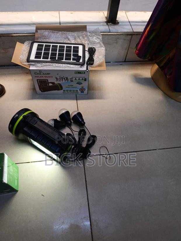 Solar Lighting System With Radio and 3 Bulbs