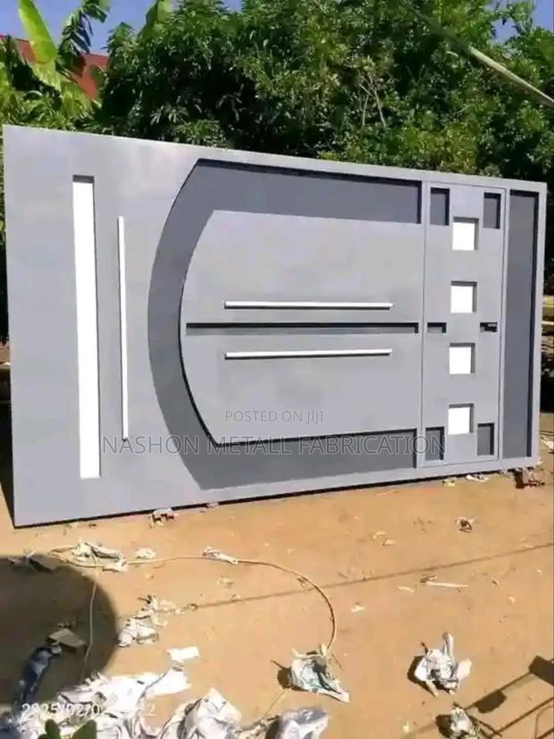 Sliding Gate - main view