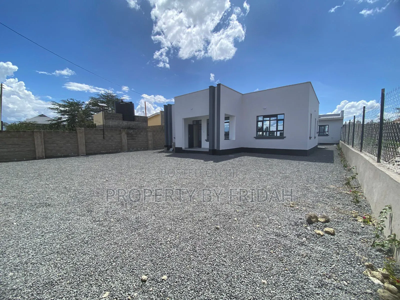 4bdrm Bungalow in Kitengela for sale