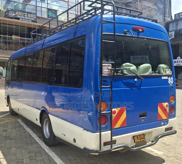 Mitsubishi Fuso Rosa 2015 Blue - thumbnail 2