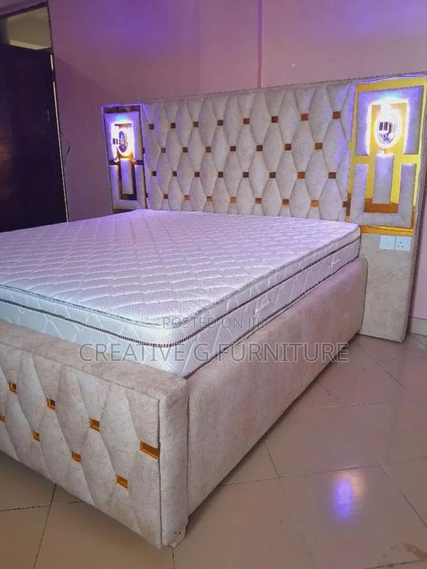 A Luxurious 5by6 Chester Bed