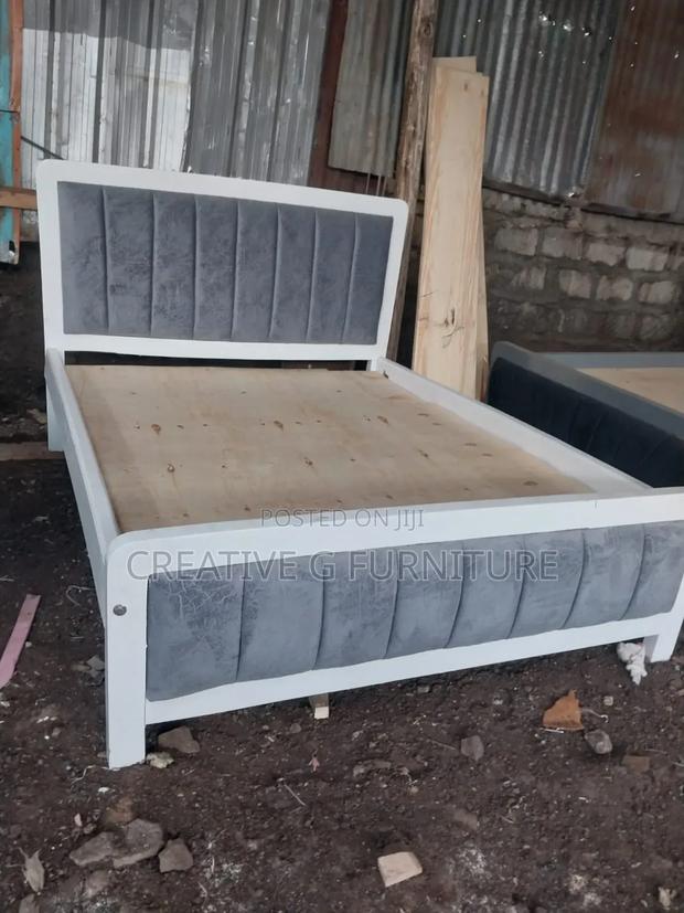 A Queen Sized Mocket Bed