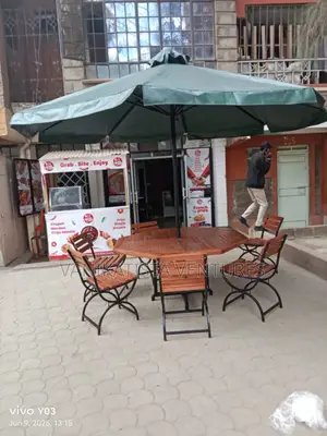 Parasol Outdoor Umbrella. Outdoor Comfort Made Easy