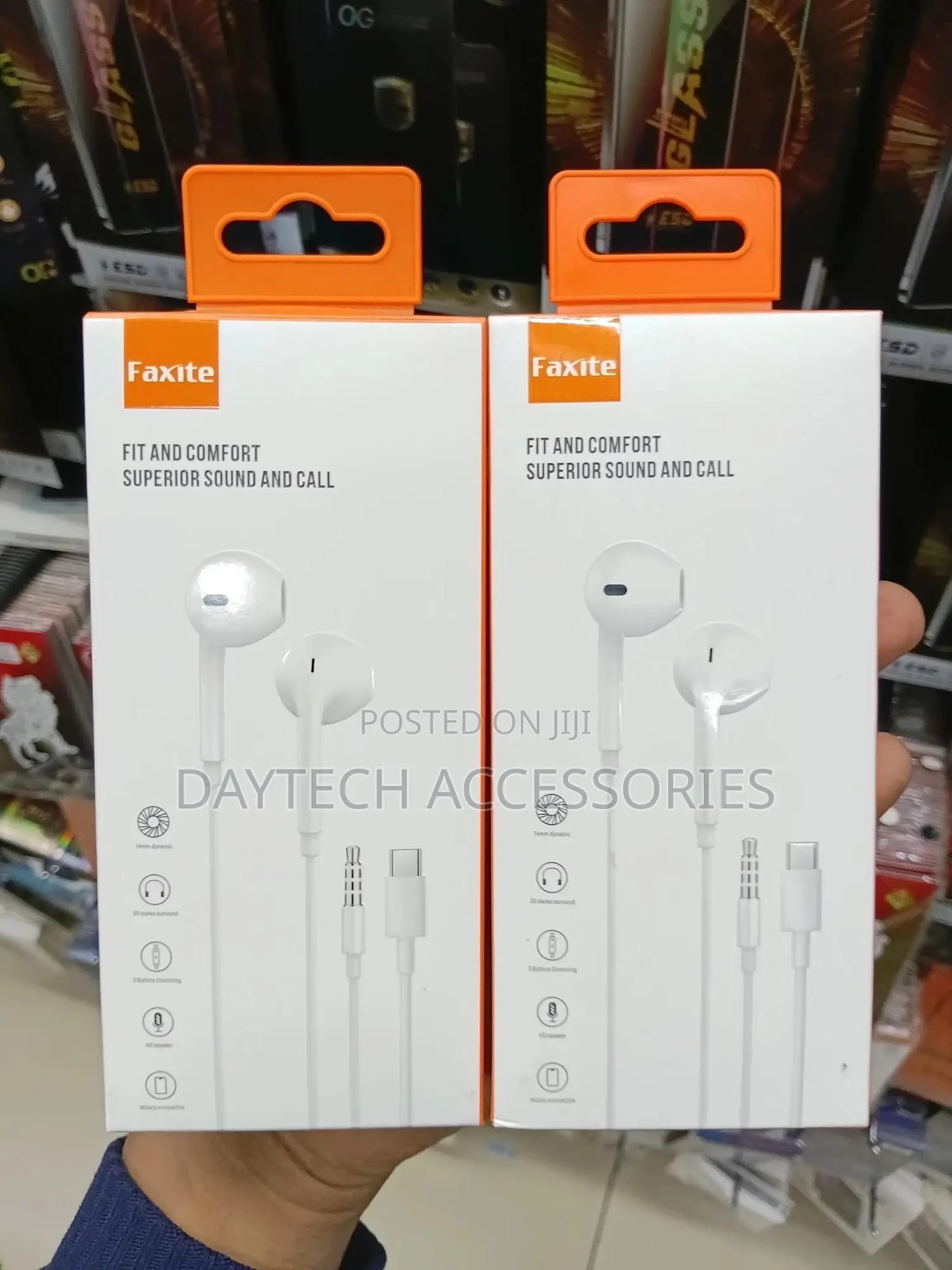 Faxite Wired Earbuds With a Type-C 3.5mm Connectors.
