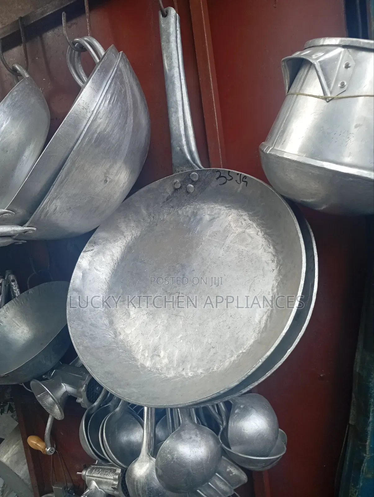 Heavy Aluminium Pan.