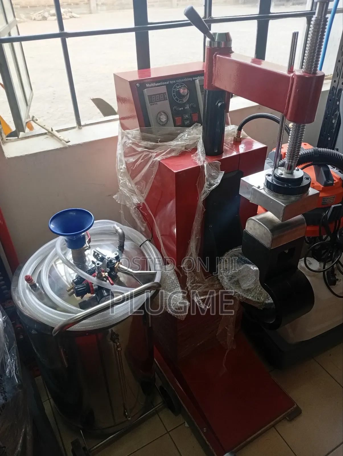 Heavy Duty Commercial Multipurpose Tyre Vulcanizing Machine