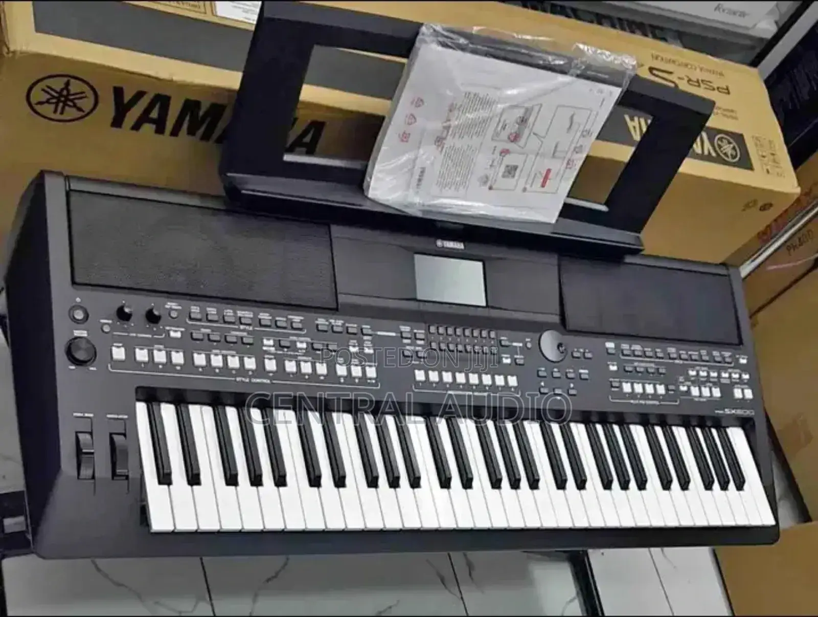 PSR Sx 600 Yamaha Keyboard