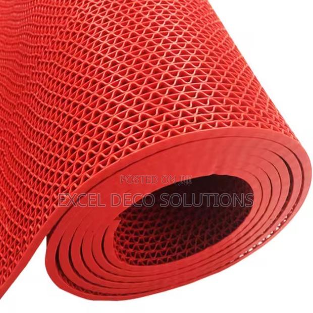 Drainflow PVC Mats Ultimate Slip Protection for Wet Slippery Floors - thumbnail 2
