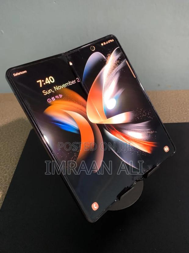 Samsung Galaxy Z Fold4 256 GB Black - main view