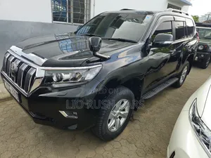 Toyota Land Cruiser Prado 2017 Black