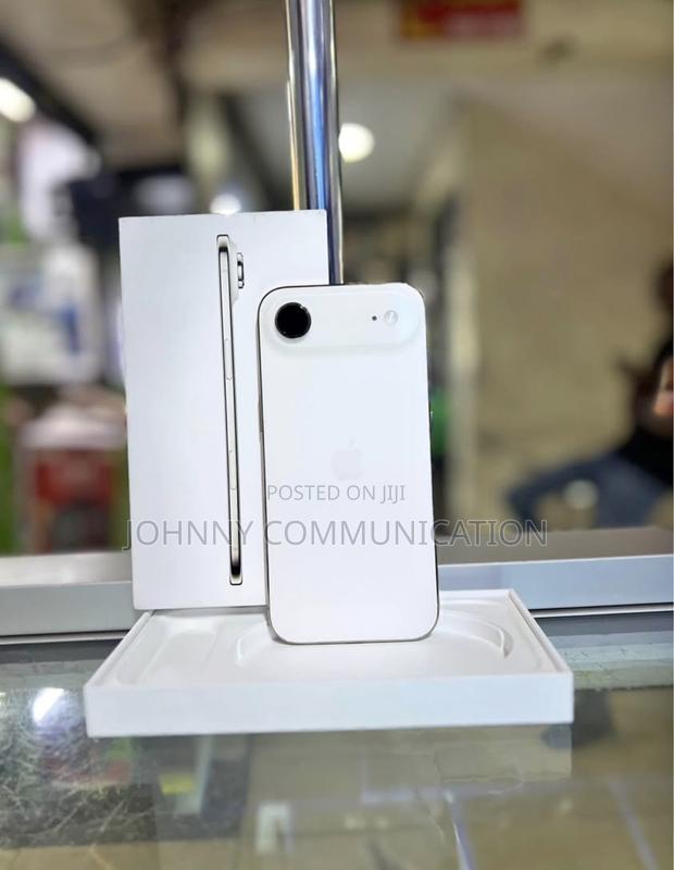 Apple iPhone Air 256 GB White - main view