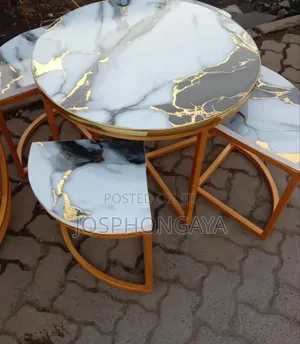 .Mother of 4 Coffee Table for Sell