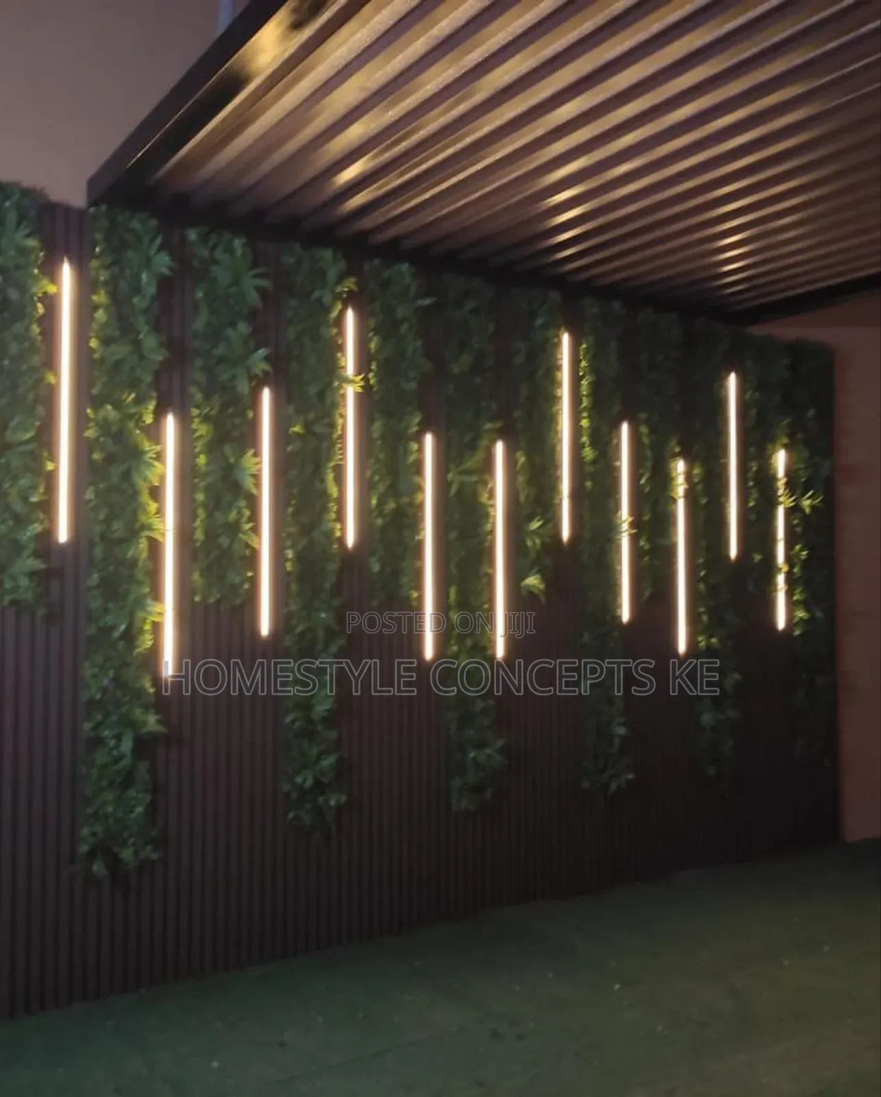 Modern Wall Decorative Artificial Flowers Grass Backdrops Services