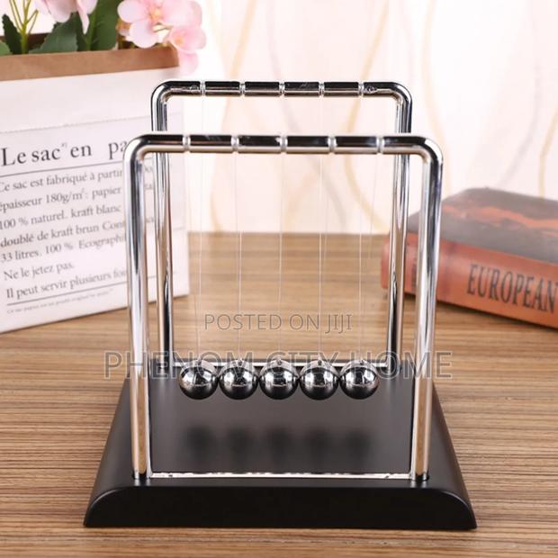 Pendulum Balls Balance Decor - main view