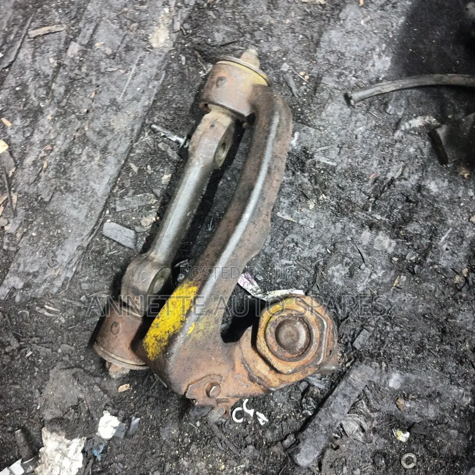 Isuzu Elfu Upper Arm