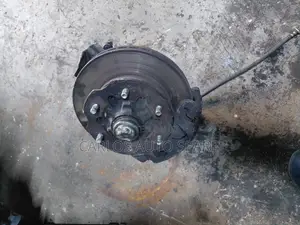 Front Hub Nissan Hard Body