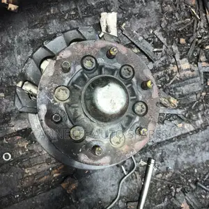 Isuzu Elf Complete Hub