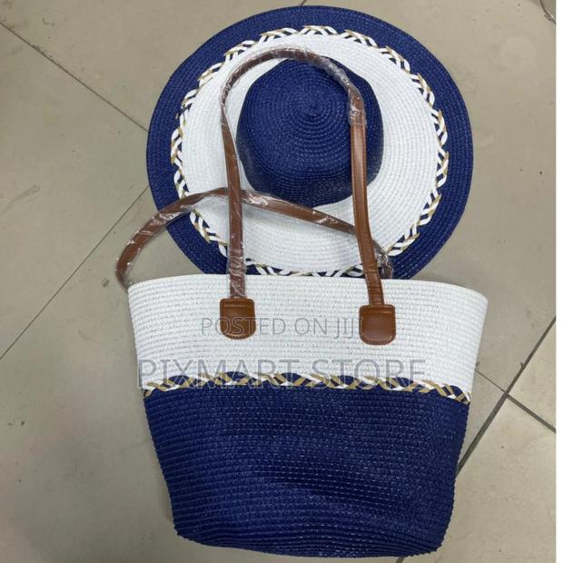 Stylish Beach Tote Bag With Coordinating Sun Hats for Ladies