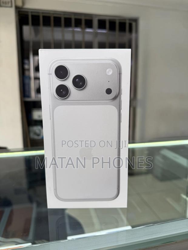 New Apple iPhone 17 Pro Max 256 GB White - thumbnail 2