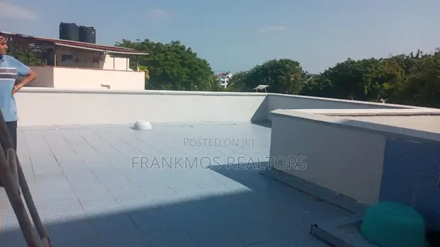 4bdrm Mansion in Kizingo for sale