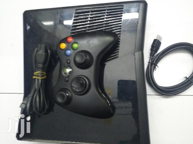 Chipped X-Box 360 - main view