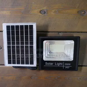 200 Watts Outdoor Security Solar Flood Light Ip67 Dusk to Dawn