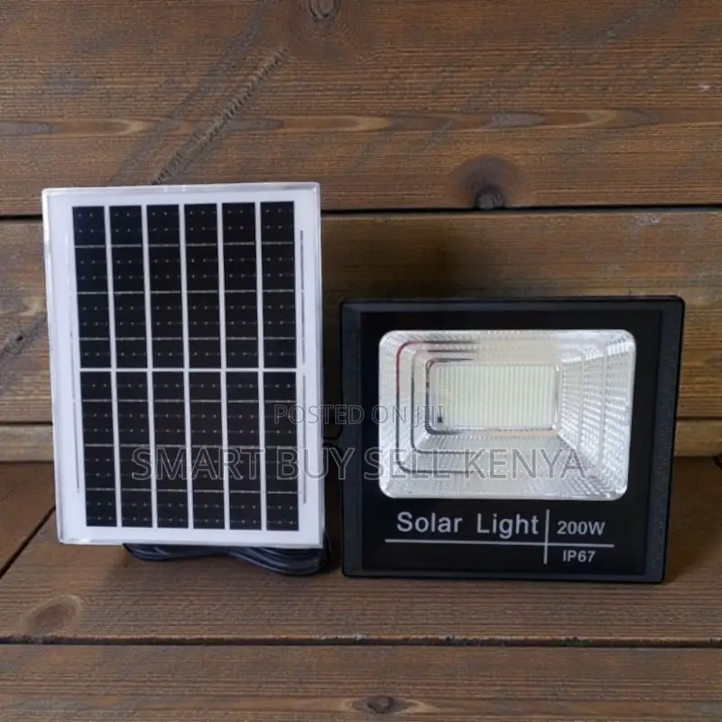 Long-Lasting 200w High Power Solar Flood Light Ip67 Water Proof Rating