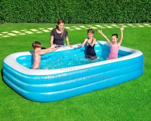 Large Family Inflatable Swimming Pool - thumbnail 2