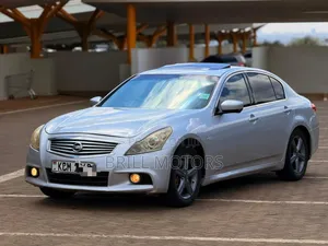 Nissan Skyline 2010 Silver