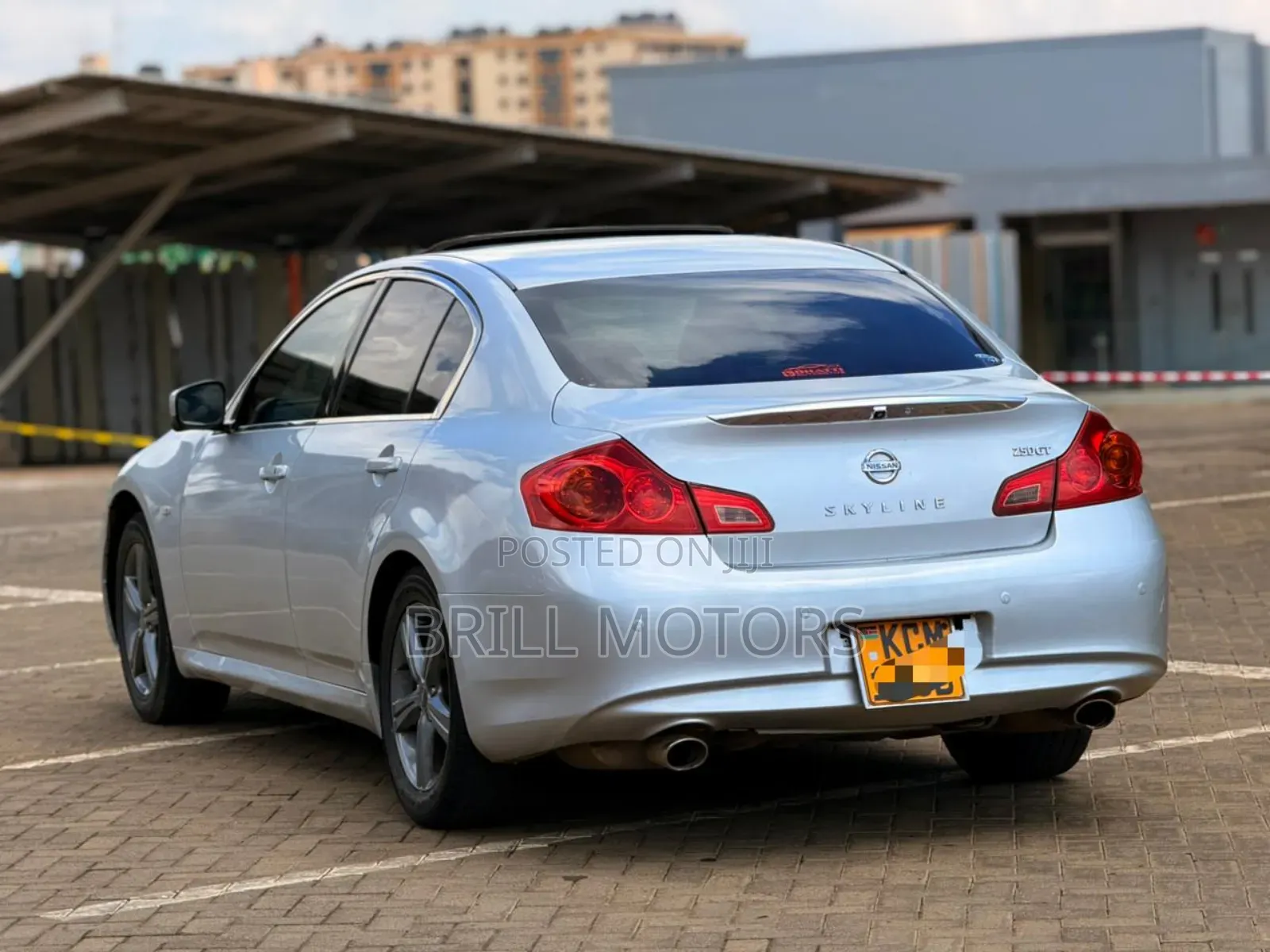 Nissan Skyline 2010 Silver