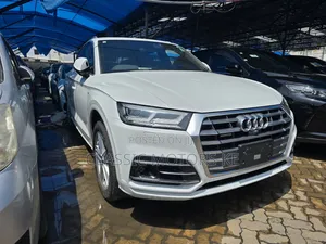 Audi Q5 2.0T Premium AWD quattro 2019 White