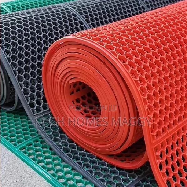 Non Slip Open Grip Flooring PVC Carpet - main view