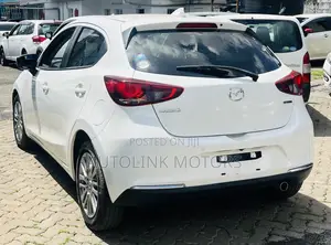 Mazda 2 2019 White