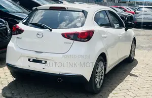 Mazda 2 2019 White