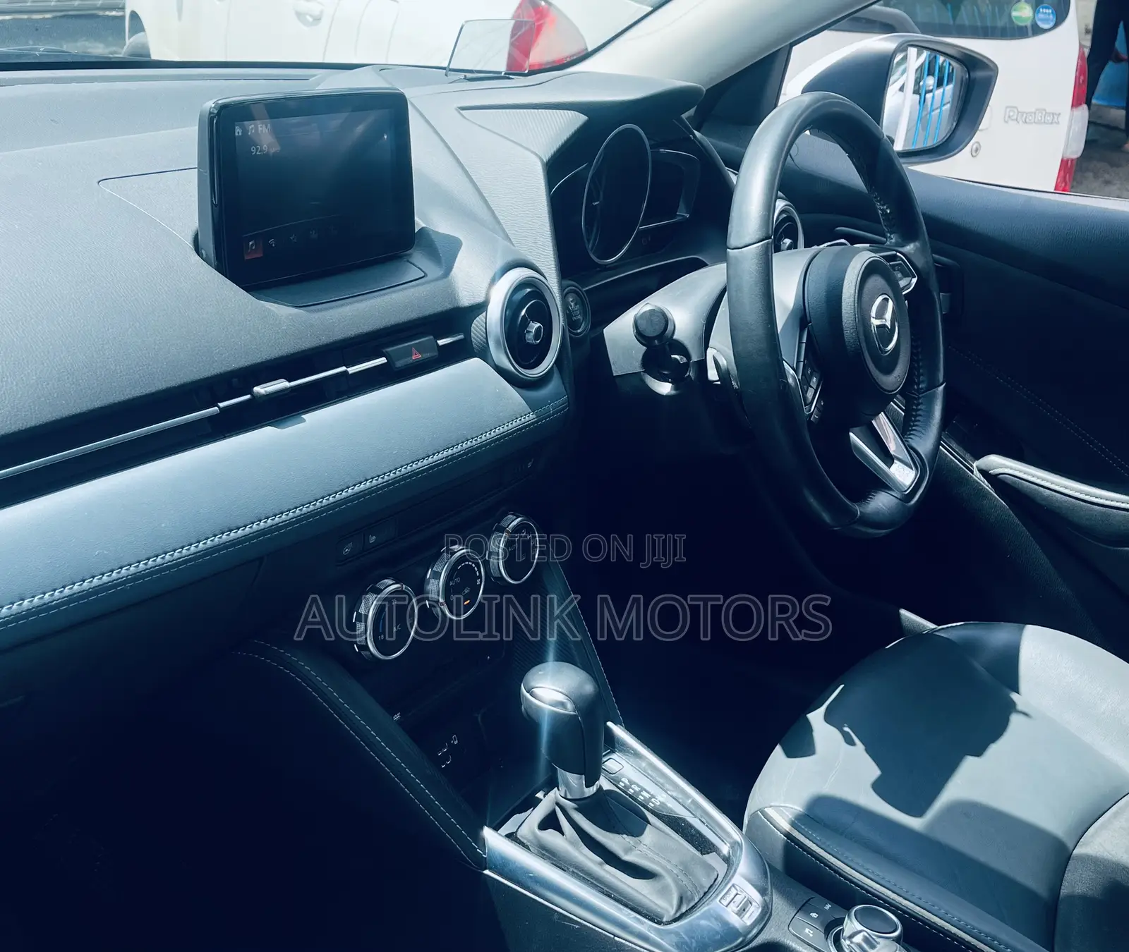 Mazda 2 2019 White