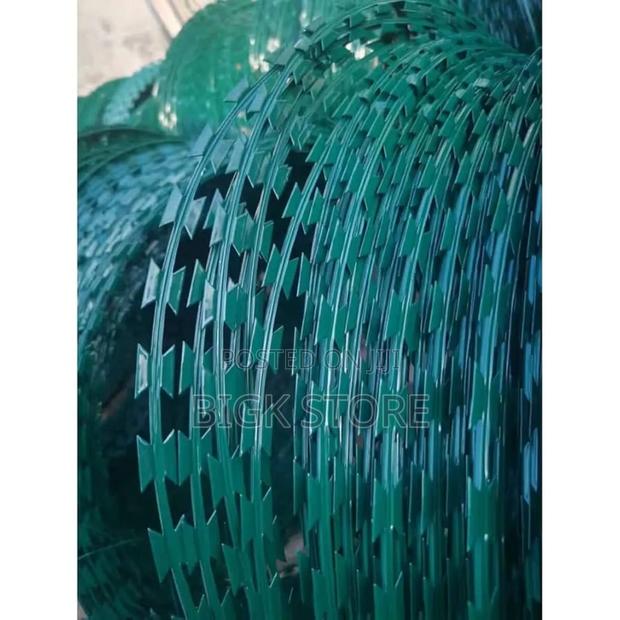 Galvanized Razor Wire 10metres -Green - main view