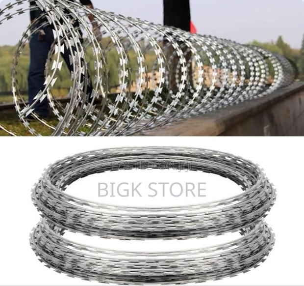 Silver Galvanized Razor Wire 10m - main view