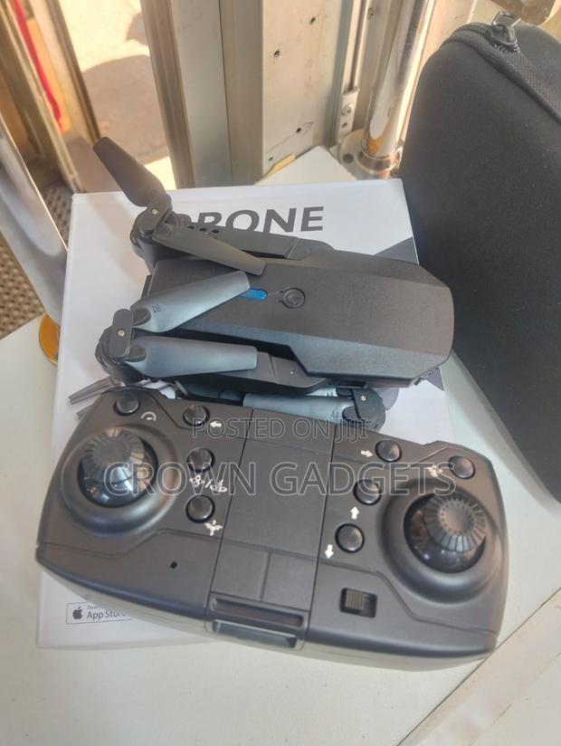 E88 Foldable Rc Drone - thumbnail 3