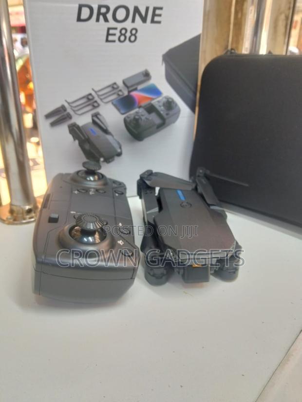 E88 Wifi FPV Foldable Drone With One-Key Return Altitude Hold - thumbnail 4