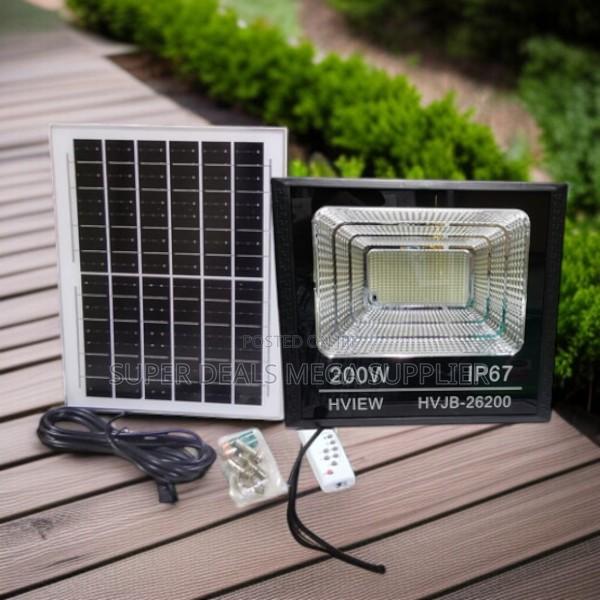 High Brightness 200w Watts Ip67 Dusk to Dawn Led Solar Flood Light
