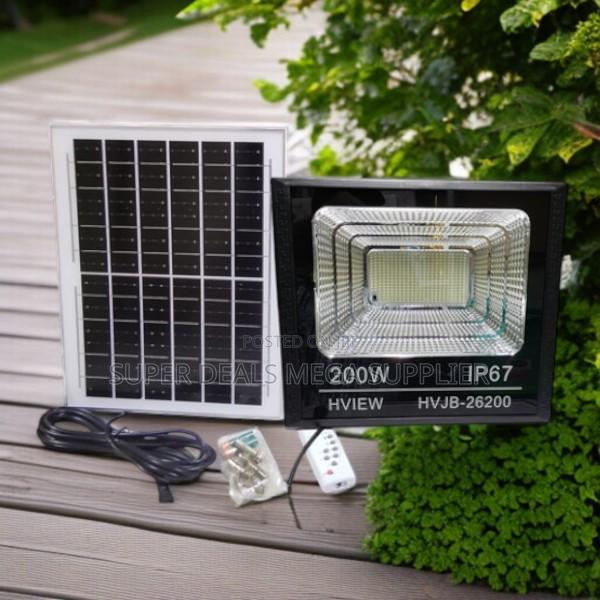 Maintenance Free 200w Watts Ip67 High Power Led Solar Flood Light - main view